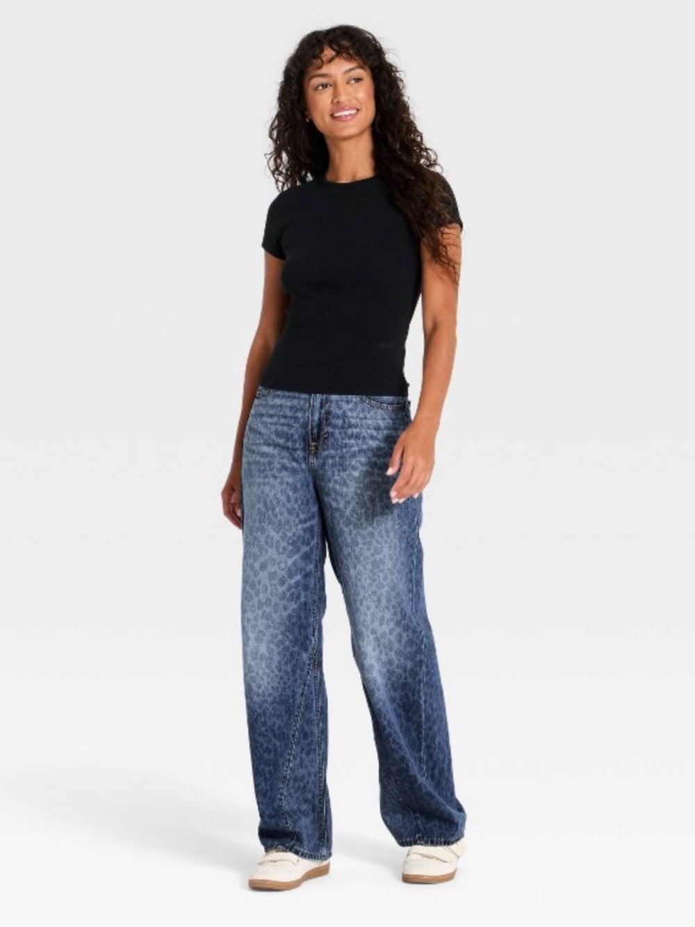 NWT Mid-Rise Loose Jeans - Universal Thread - Indigo 8